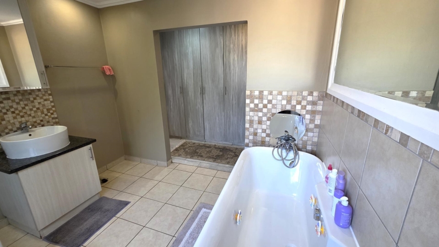 3 Bedroom Property for Sale in Leloko North West